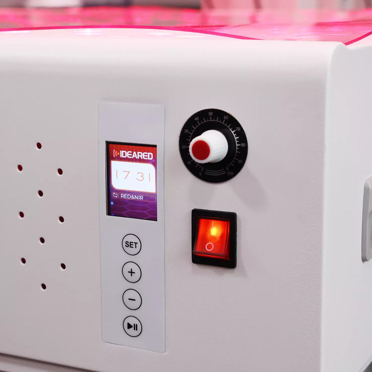 Uno Vita`s Red Light Therapy Bed and Panel for clinics and professionals