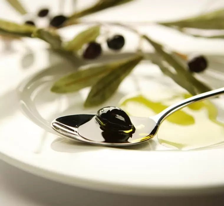 Les Terroirs de Marrakech – Ultra Premium Organic Extra Virgin Olive Oil 500 ml – Exclusive Gift Box - Uno Vita AS