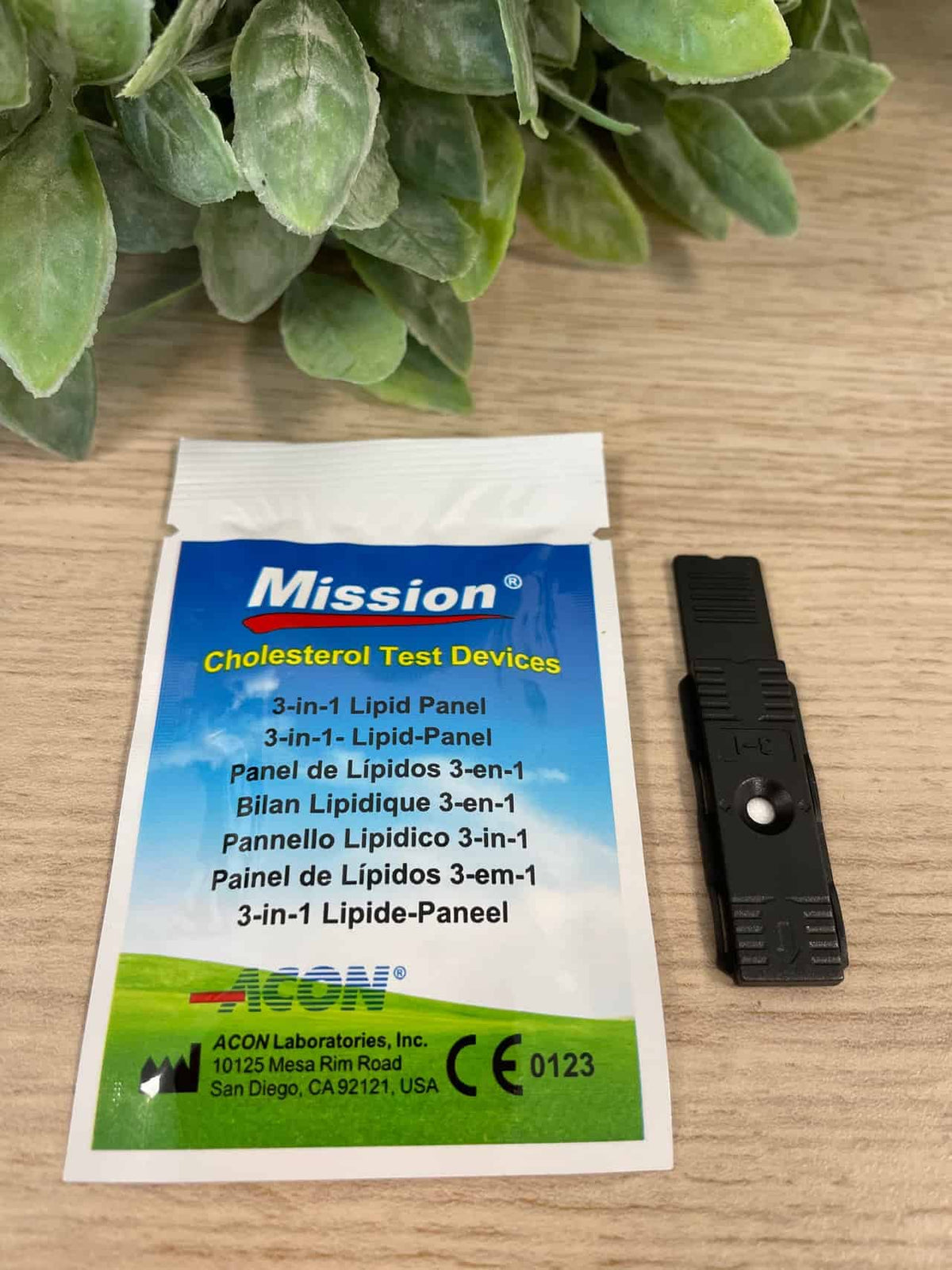 Mission 3 - in - 1 Cholesterol Meter Starterpack (incl 5 Tests) - Uno Vita AS