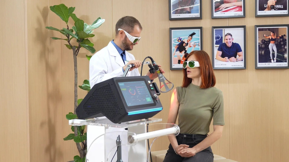 Smart Ice Class 4 laserterapisystem med tralle, skjerm, behandlingshåndtak og profesjonell 60W diodelaser