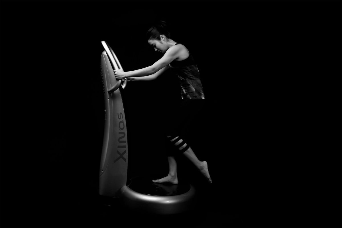 VibraSonic SonicWave Standing Vibration Platform - Advanced full-body stimulation - Uno Vita AS