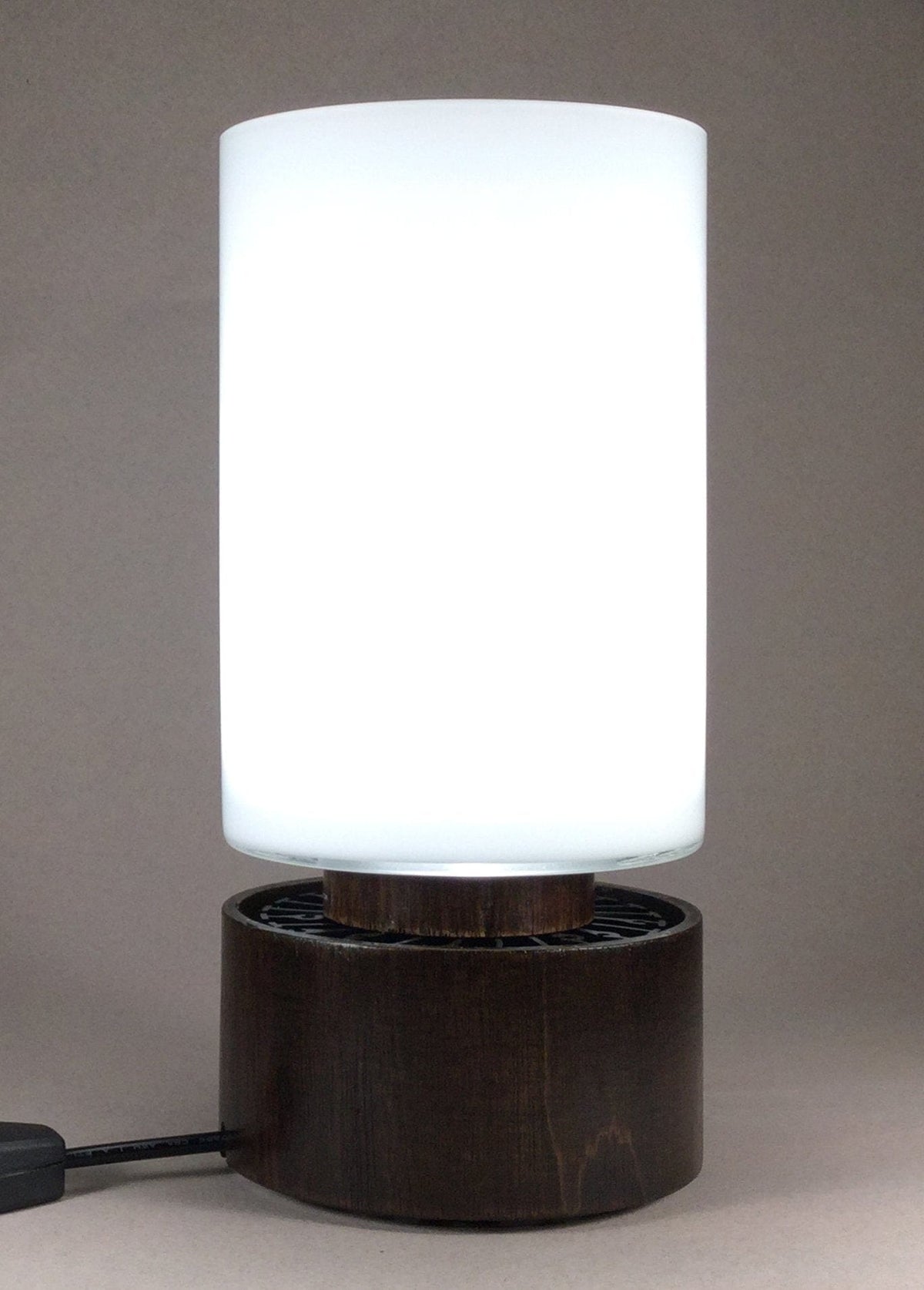 Sunshine in a Bottle (Walnut) - Uno Vita AS