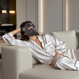 Uno Vita Pro Light Mask 1064 – medical grade wireless LED + laser therapy mask